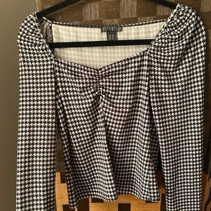 Milkmaid houndstooth top
